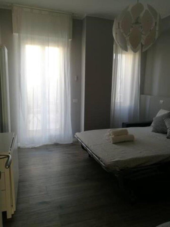 Apartment Con Grande Terrazzo In Via Lomellina - Lome 527 Milan