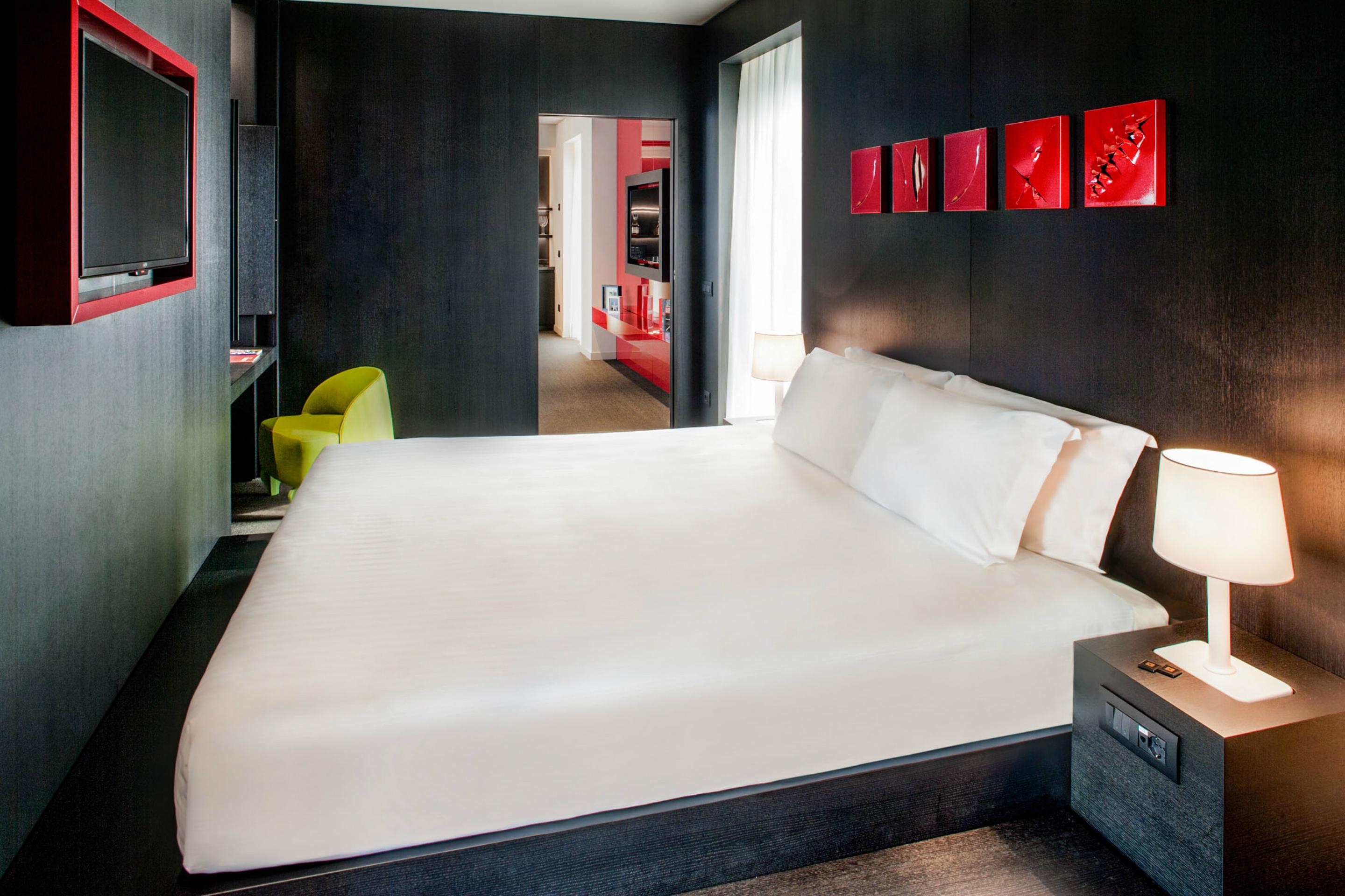 Glam Hotel