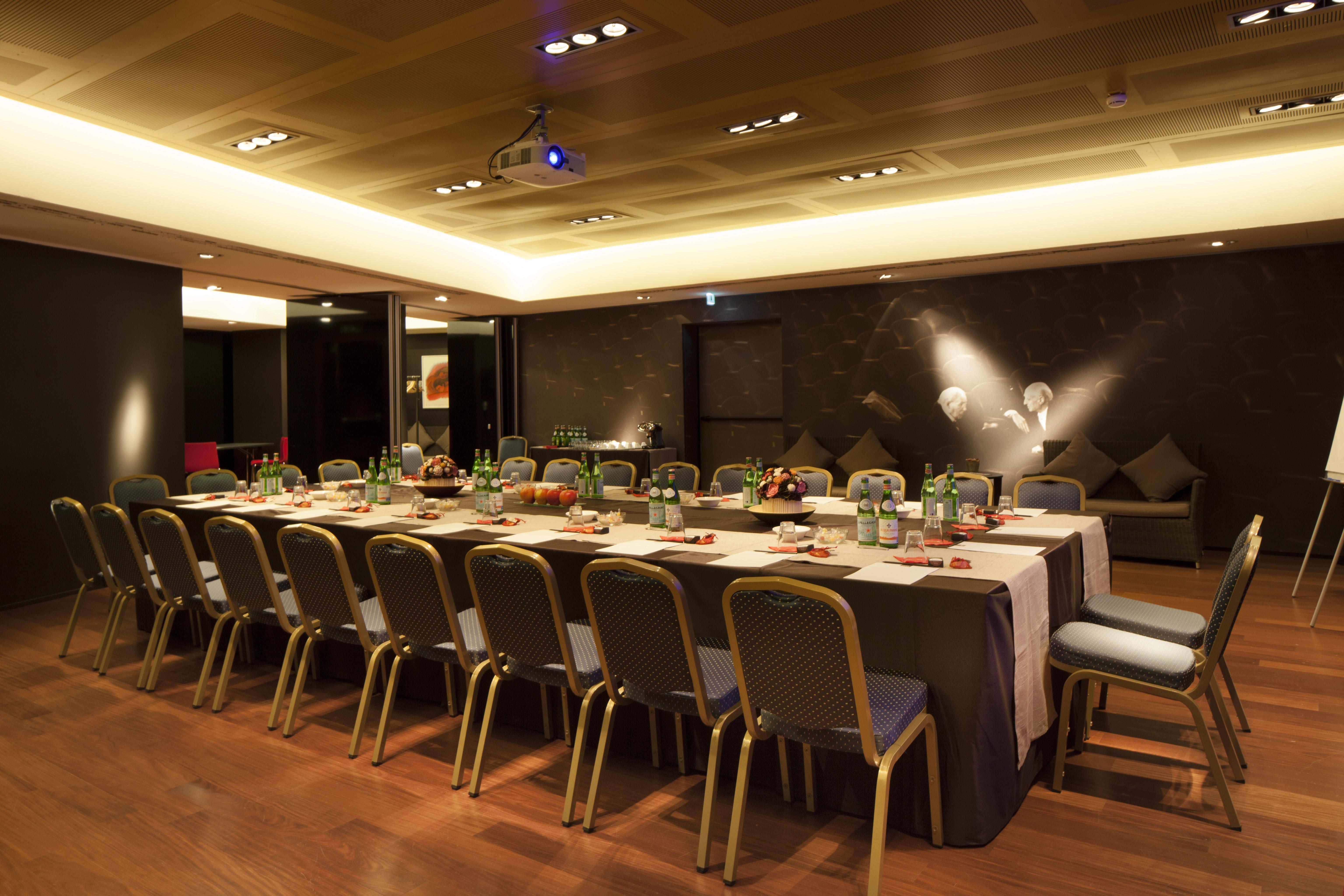 Scala 4* Milan