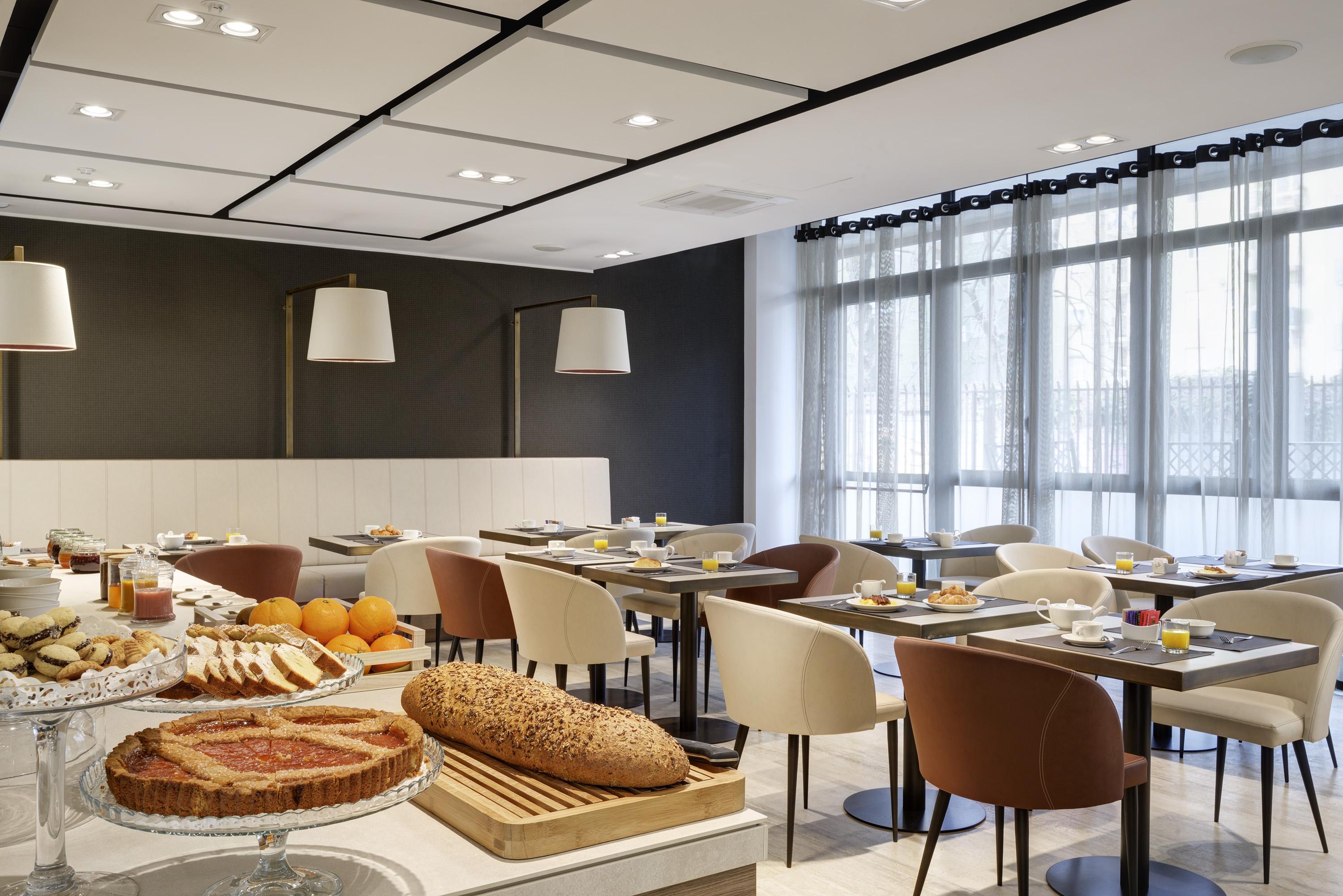 Unaway And Linea Uno Milan