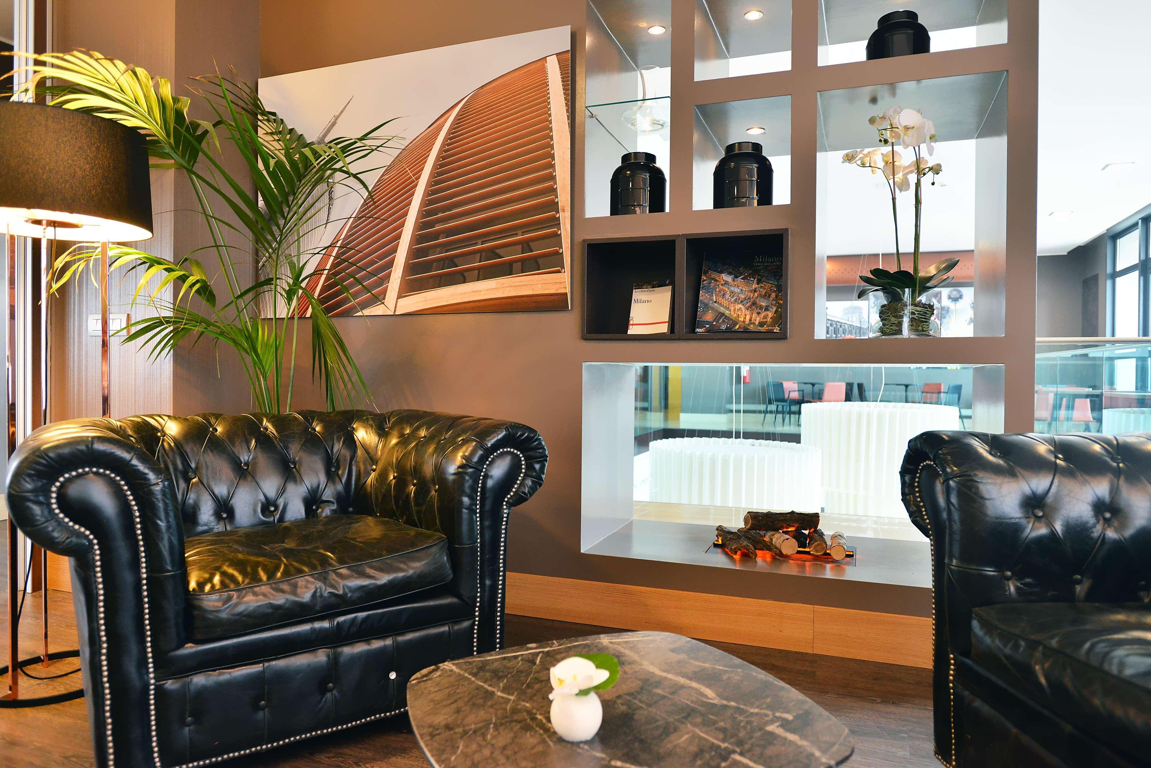 Hilton Garden North Hotel 4*