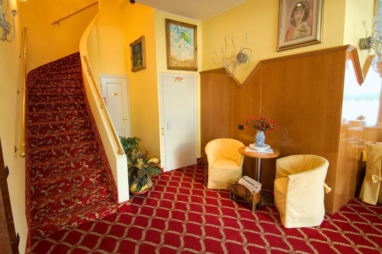 Hotel Cinque Giornate 3*