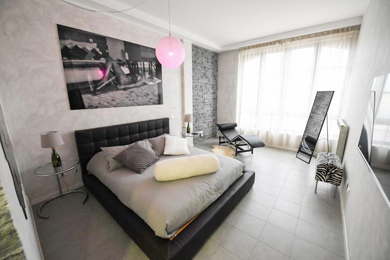 423 Loft Studio Apartment