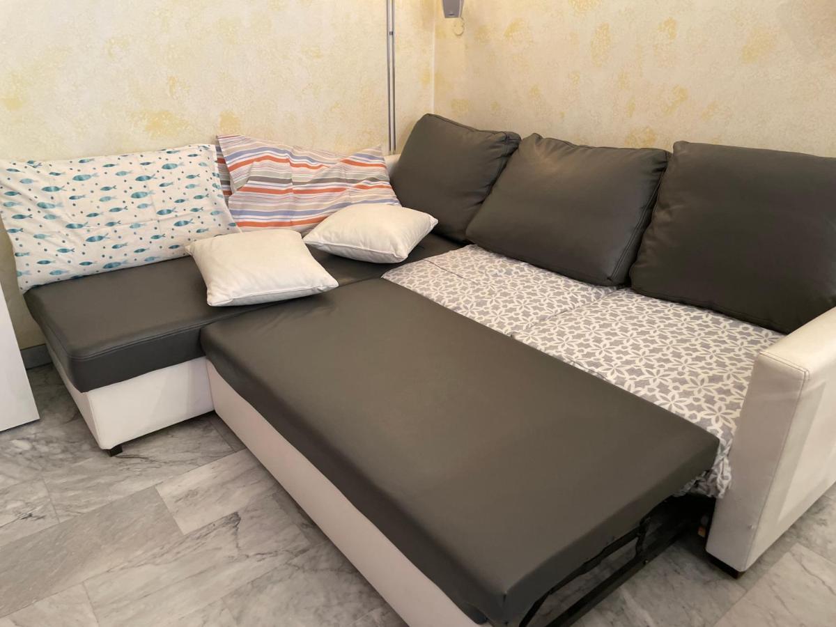 Impeccable In Next To M1 Metro 10 Mins Away From Duomo Wi-fi Feel Like Bed & Breakfast
