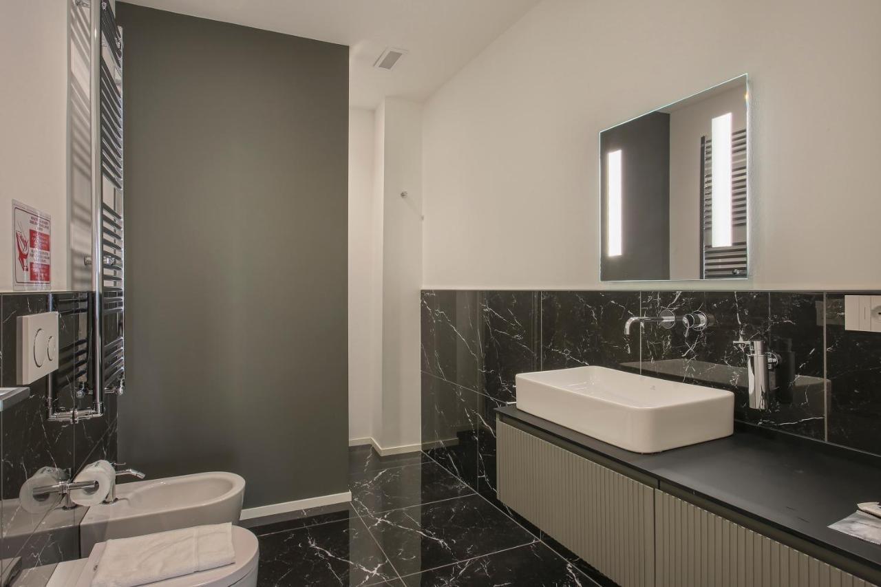 Chic Luxury Apartments-hosted By Sweetstay * Milan