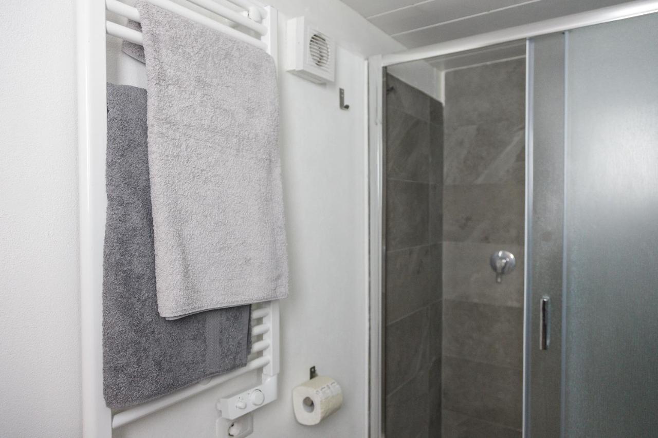 Volvinioone Monolocale Uso Esclusivo In Cermenate Apartamento