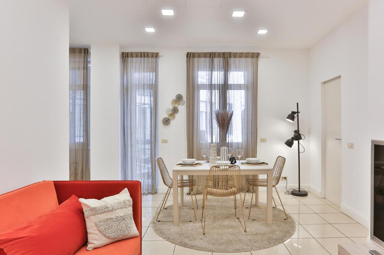 Easylife - Elegante E Rifinito Vista Duomo In Piazza San Babila Apartment *
