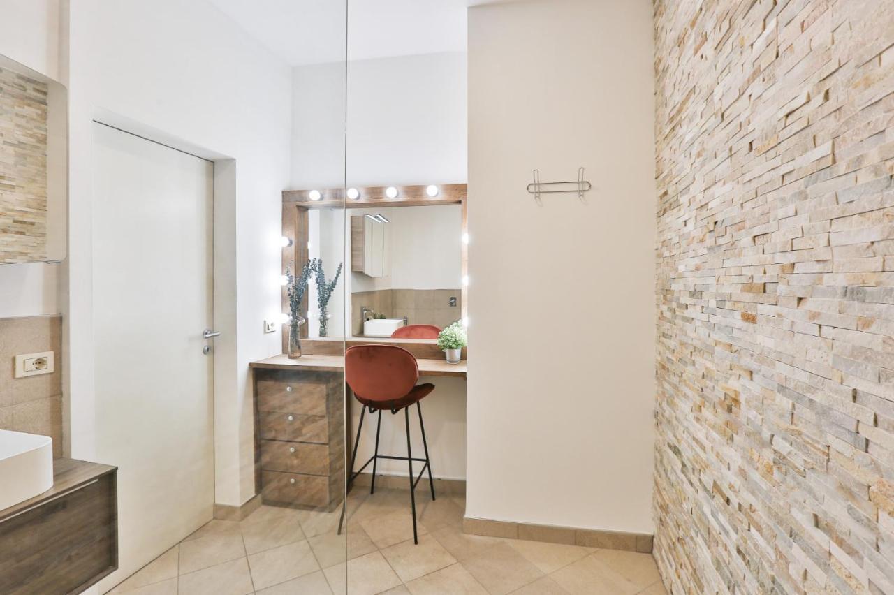 Easylife - Elegante E Rifinito Vista Duomo In Piazza San Babila Apartment *