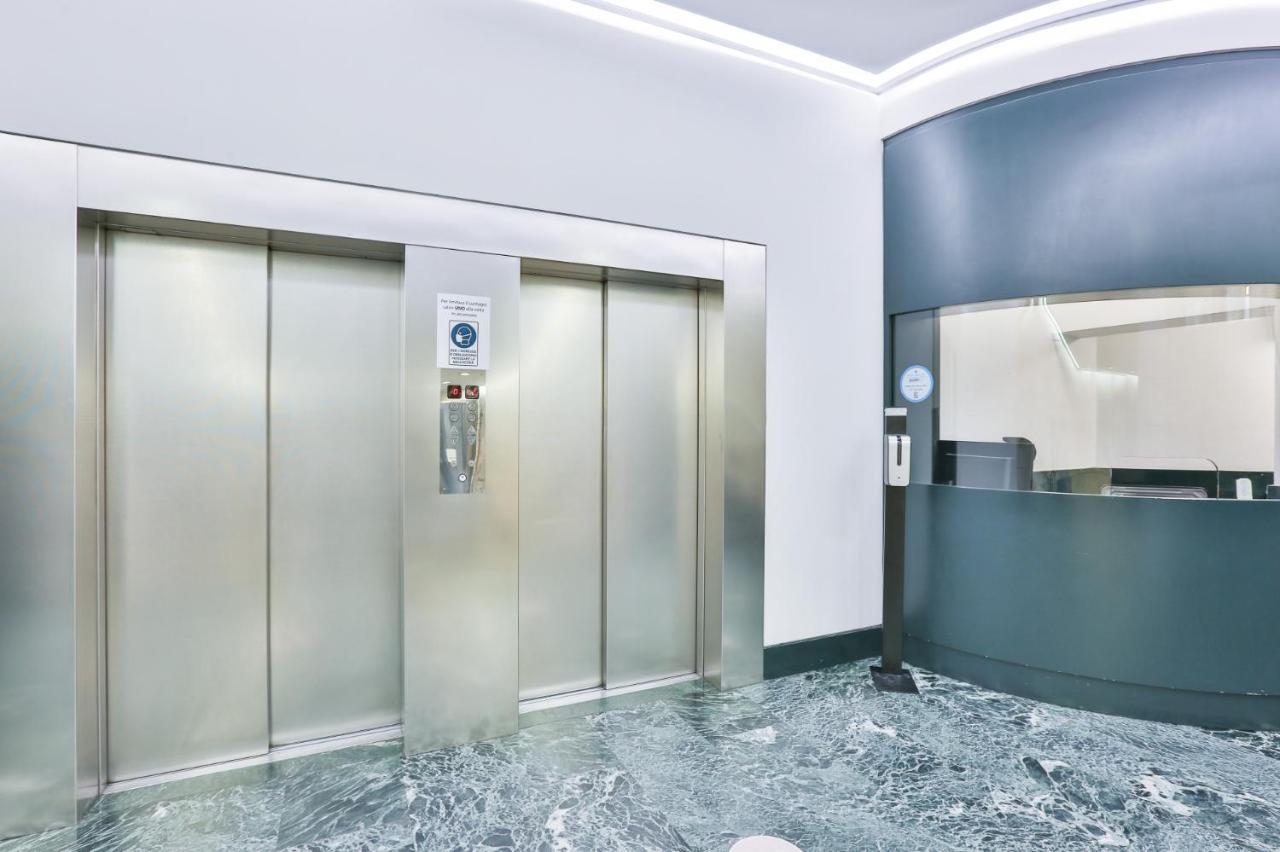 Apartment Easylife - Elegante E Rifinito Vista Duomo In Piazza San Babila Milan