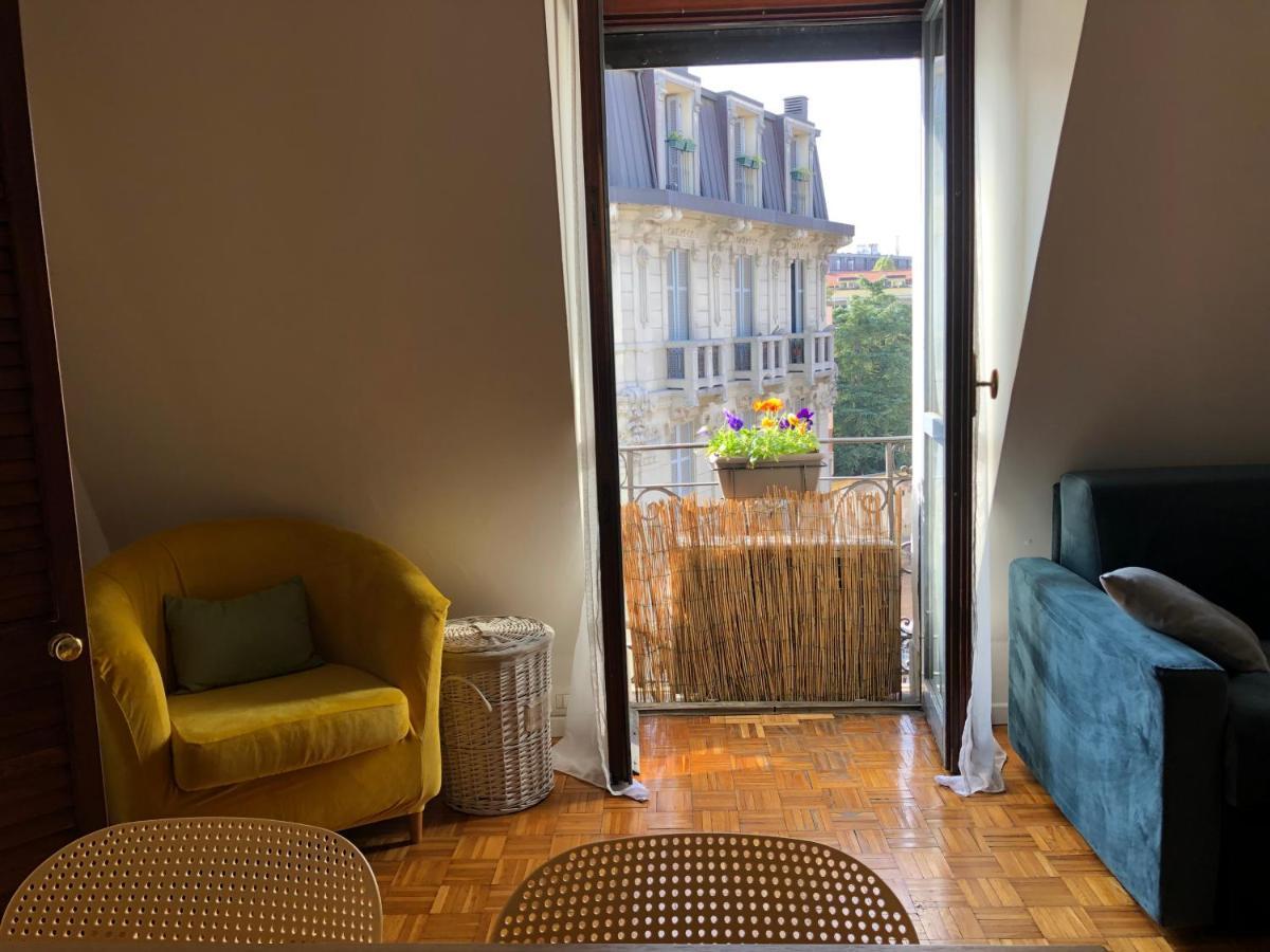 Easy Isola, For An Easy Apartment *