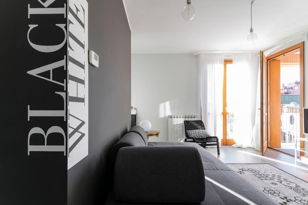 Appartamento Black & White Flat In Naviglio/ Porta Genova *