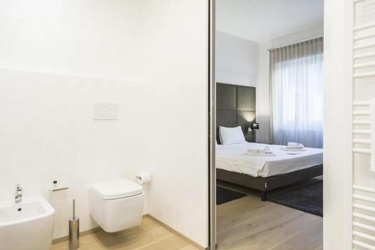 Italianway - Vittorio Emanuele 15 * Milan
