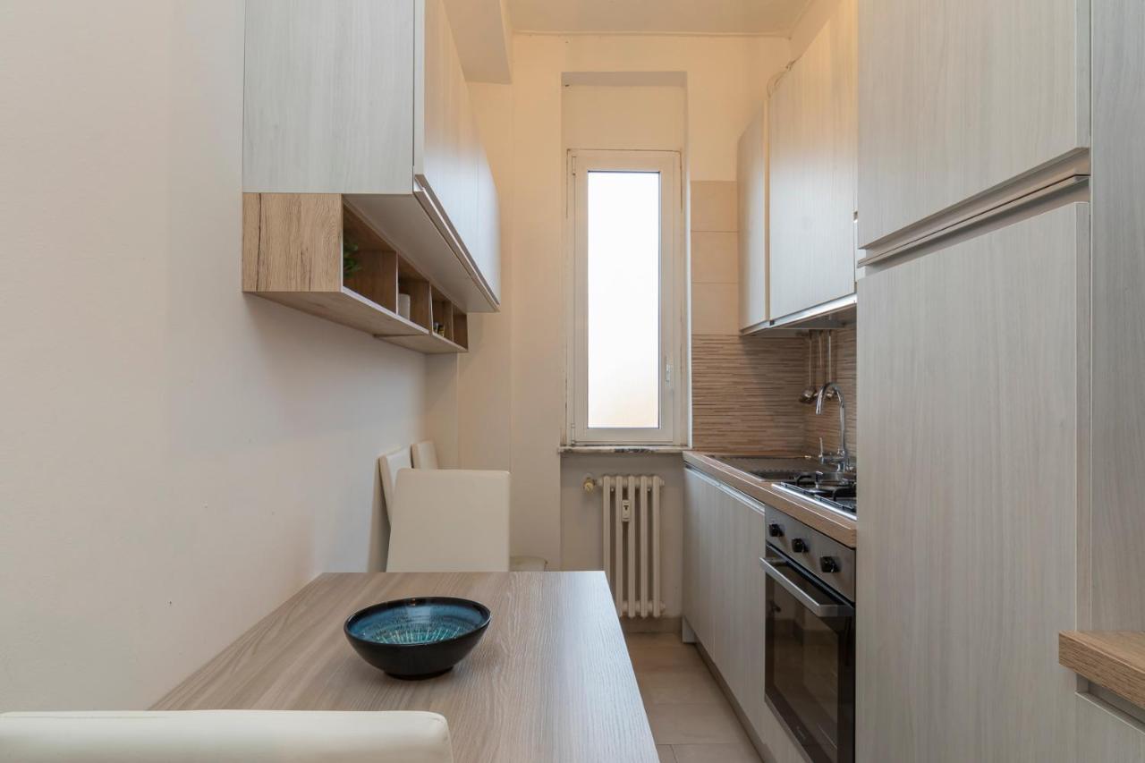 Apartment Luxury Near Navigli Carlo D'adda 29 Milan