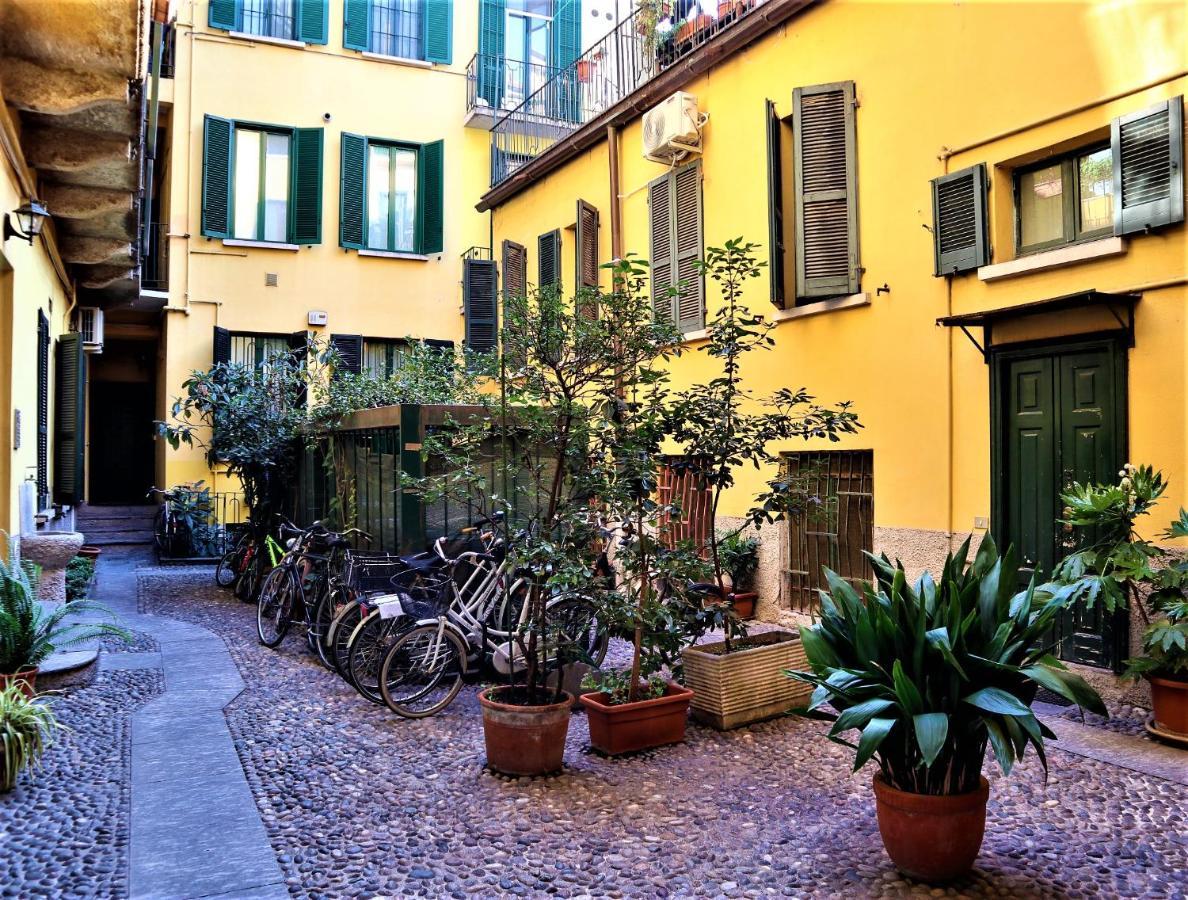 - La Casa Delle Meraviglie -navigli Edition- * Milão
