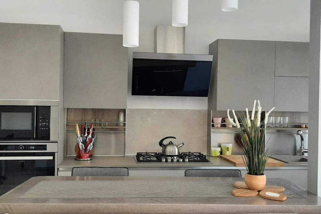Apartamento Ampio Bilocale In Zona Porta Vittoria / Corso Lodi Milão