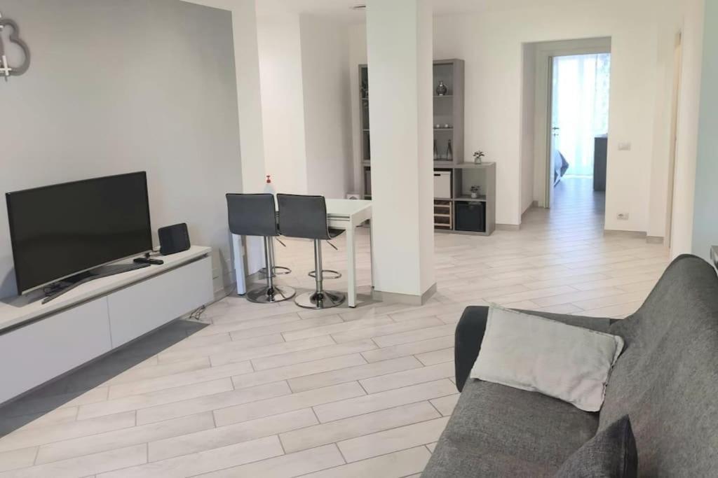 Apartamento Ampio Bilocale In Zona Porta Vittoria / Corso Lodi
