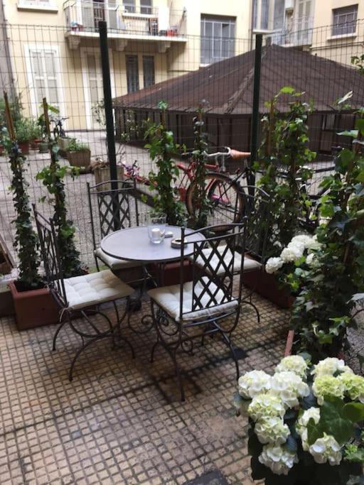Elegant Liberty In The Heart Of Apartment