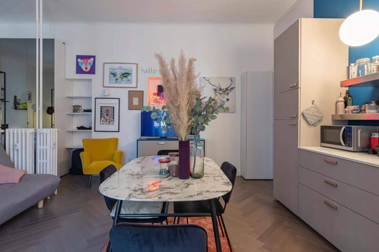 Renovated Flat Imbriani 8 Apartment