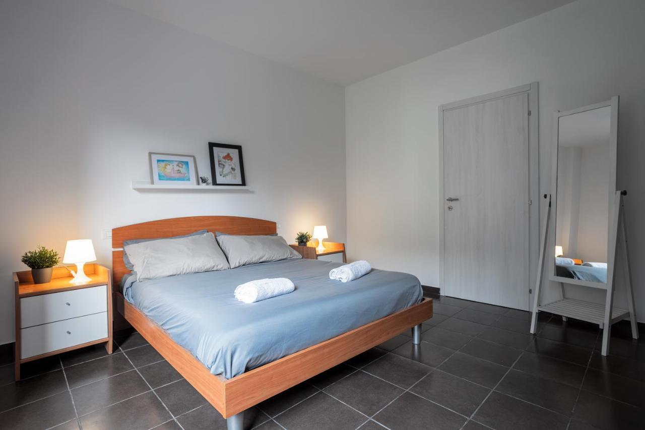 Apartamento Duomo-linate-fabrique, Casa Accogliente Con Parcheggi Gratis Milão