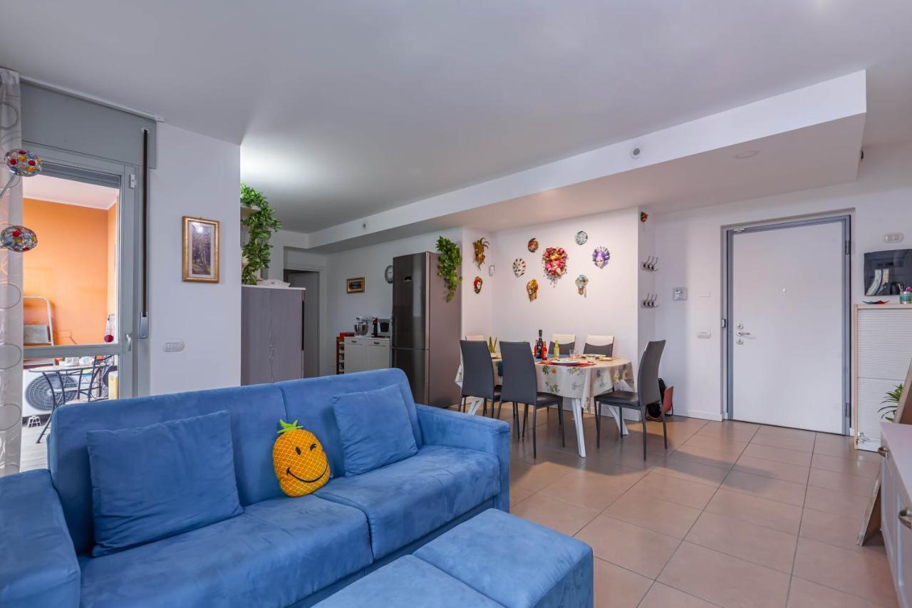 Balcony Apt Apartment