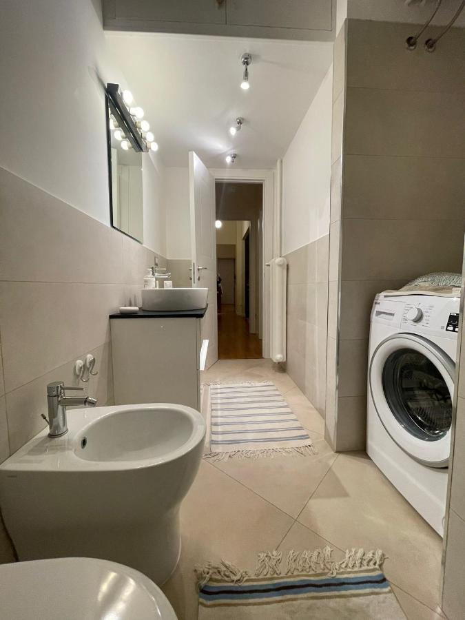Apartment Easy Italy Balcony *