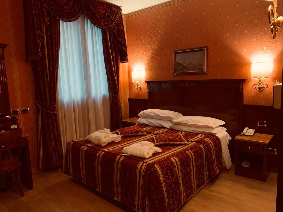 Vittoria Hotel