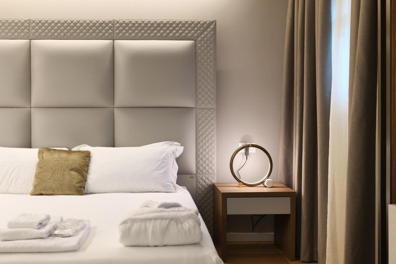Prestige Boutique -piazza Duomo * Milan