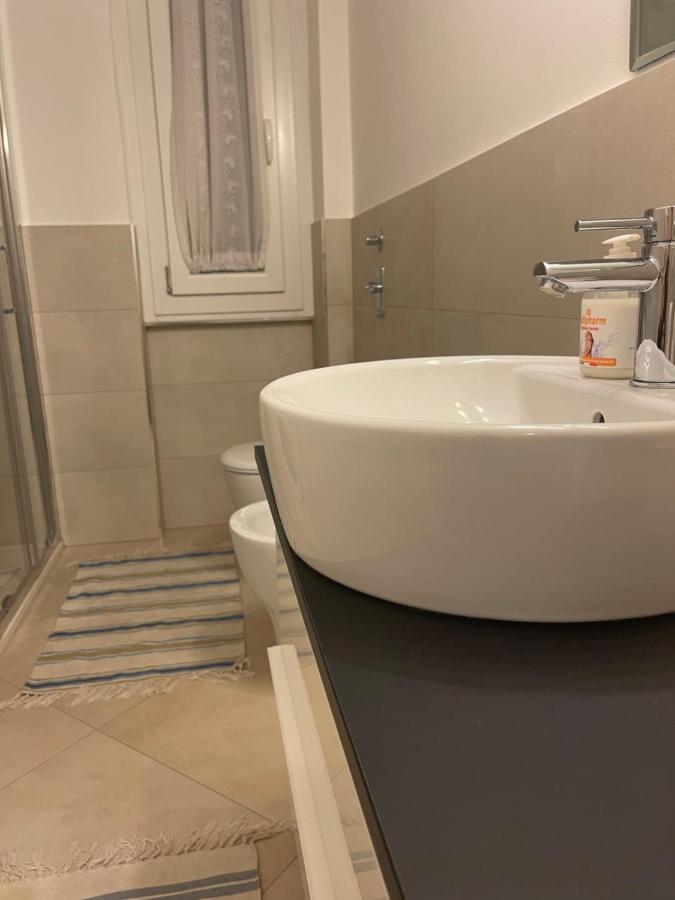 Apartment Easy Italy Balcony Milan
