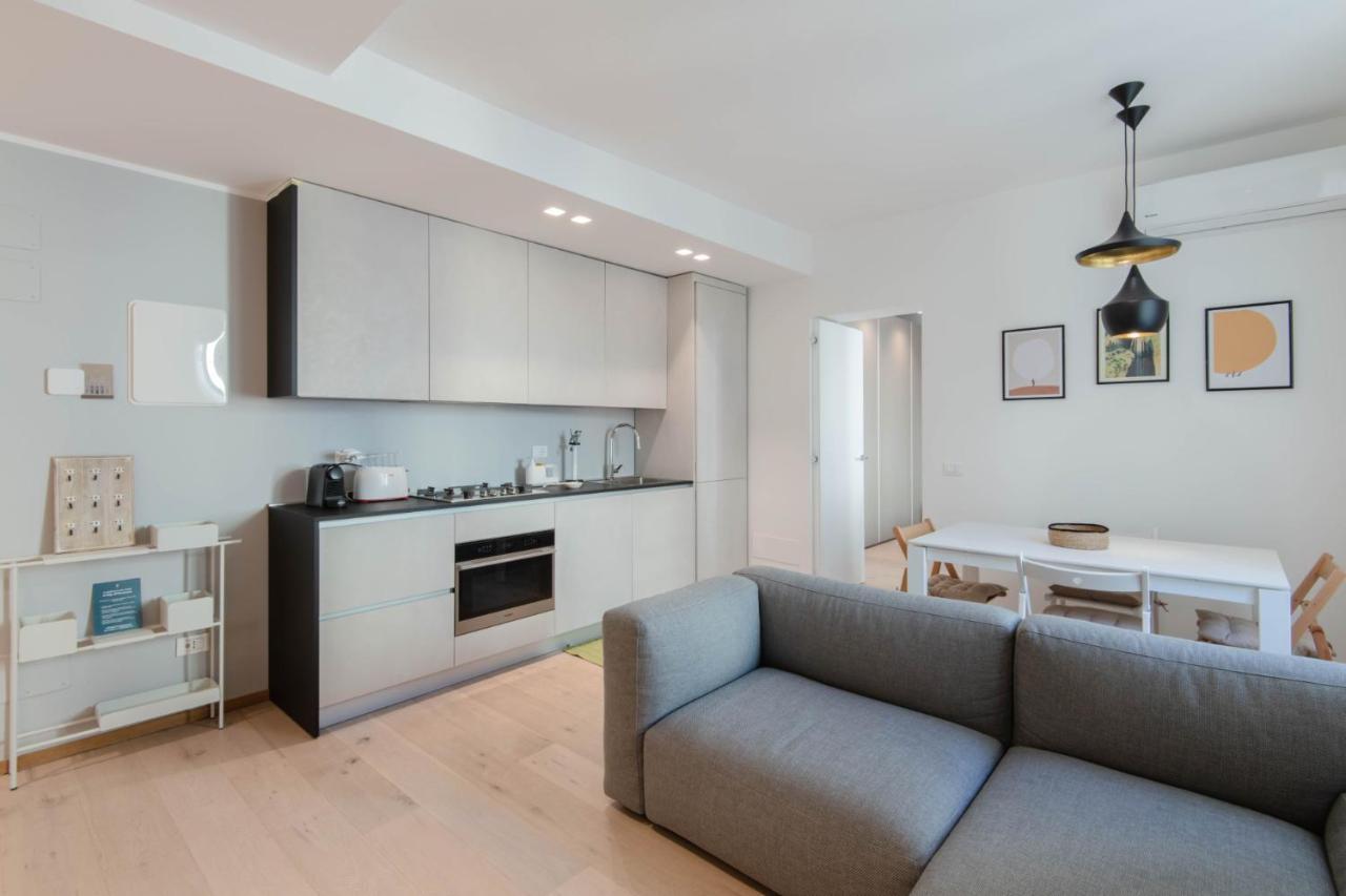 Easylife: Modern Near Porta Venezia And Indro Montanelli Park Milan