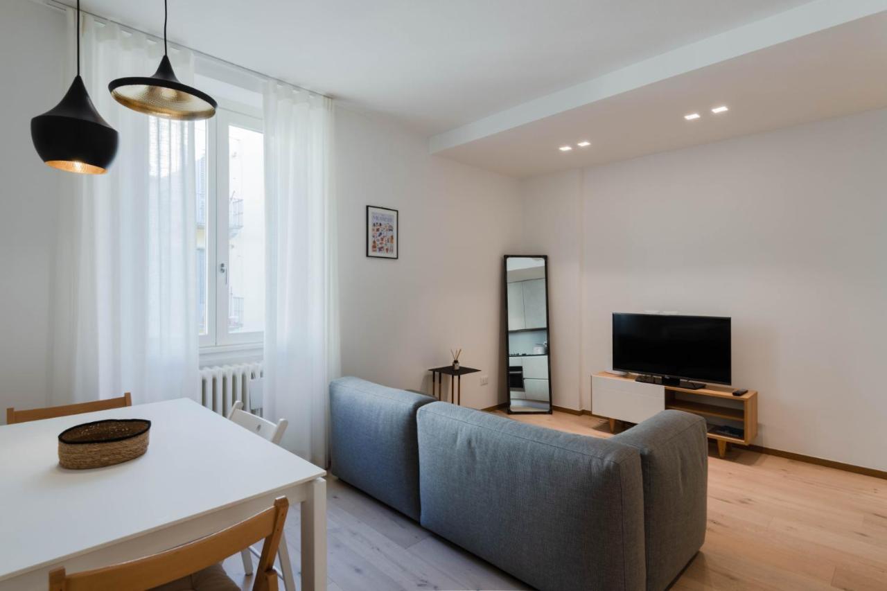 Apartment Easylife: Modern Near Porta Venezia And Indro Montanelli Park Milan