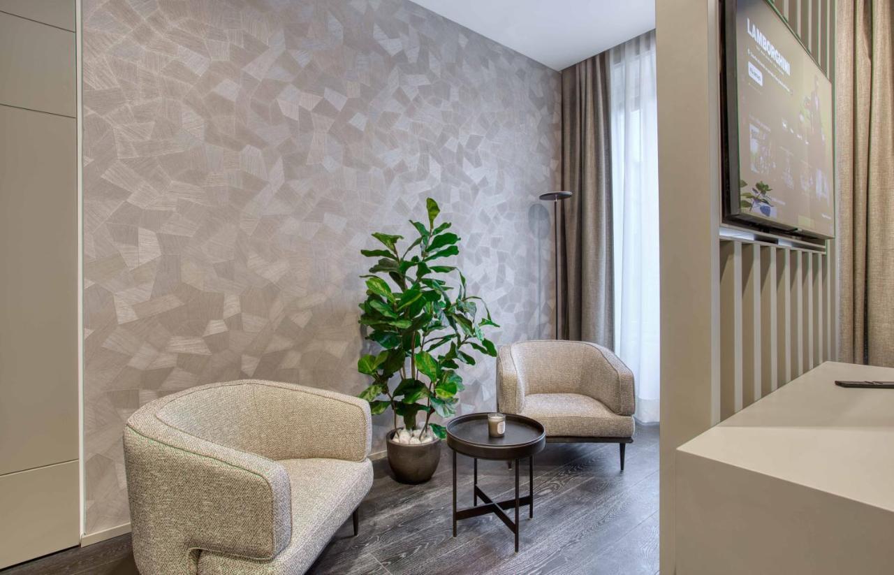 Le Del Corso The Smart Boutique By Ospitami Milan