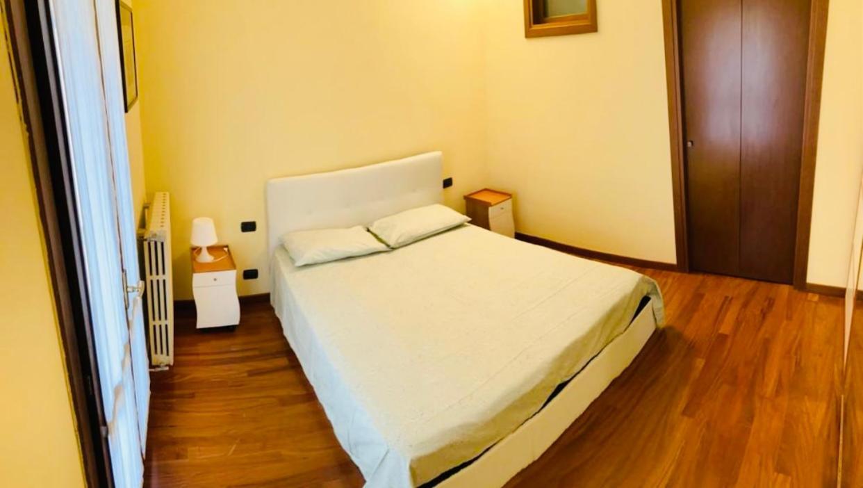 Bilocale Zona Centro Apartamento Milão
