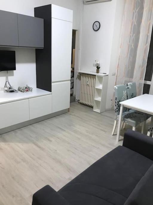 Apartamento In Zona Bocconi