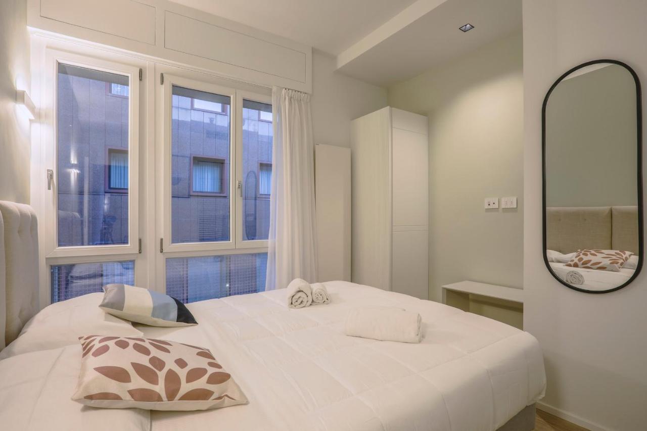 Apartment Repubblica I-hosted By Sweetstay Milan