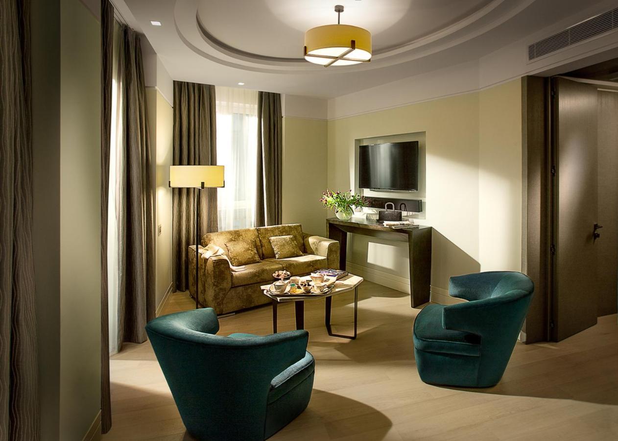 Cavour 4* Milan
