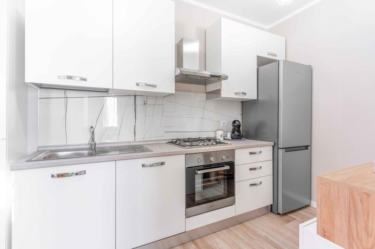 Apartment Bo13 -crescenzago- Bright - Wifi - Elegant *