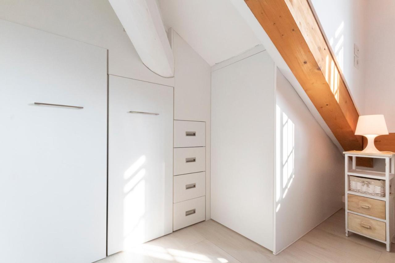 Apartment Mansarda Cola Milan