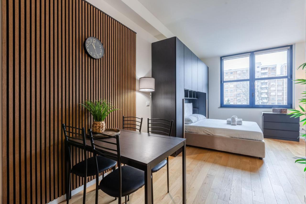 Stylish & Modern Studio