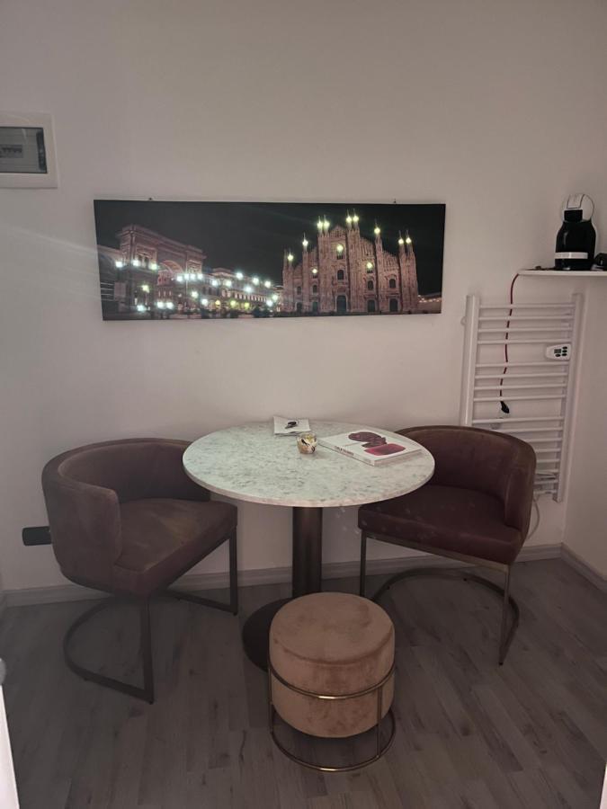Oasi House * Milan