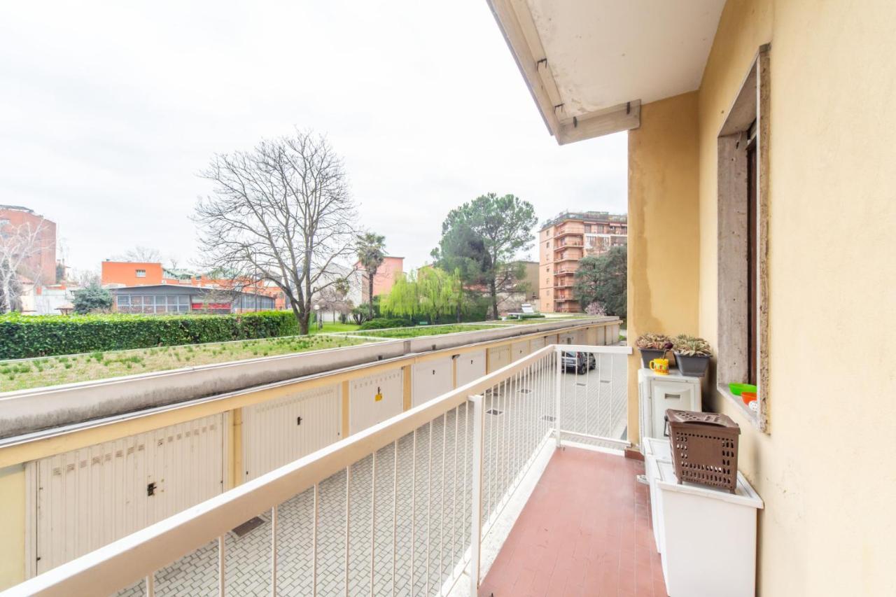 Easylife - Lussuoso Trilocale Con Balcone E Vasca Idromassaggio In Zona Barona Appartamento *