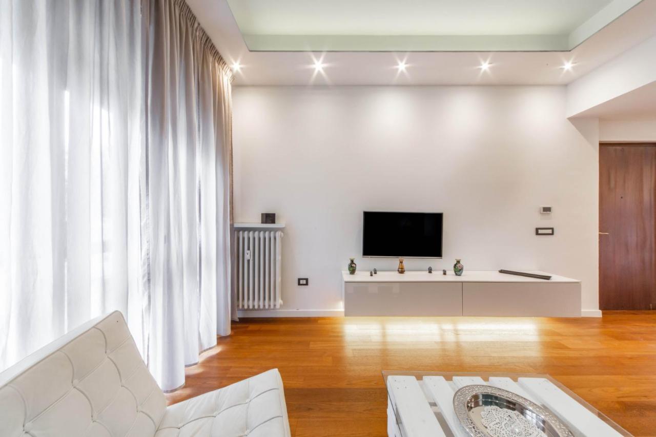 Easylife - Lussuoso Trilocale Con Balcone E Vasca Idromassaggio In Zona Barona * Milano