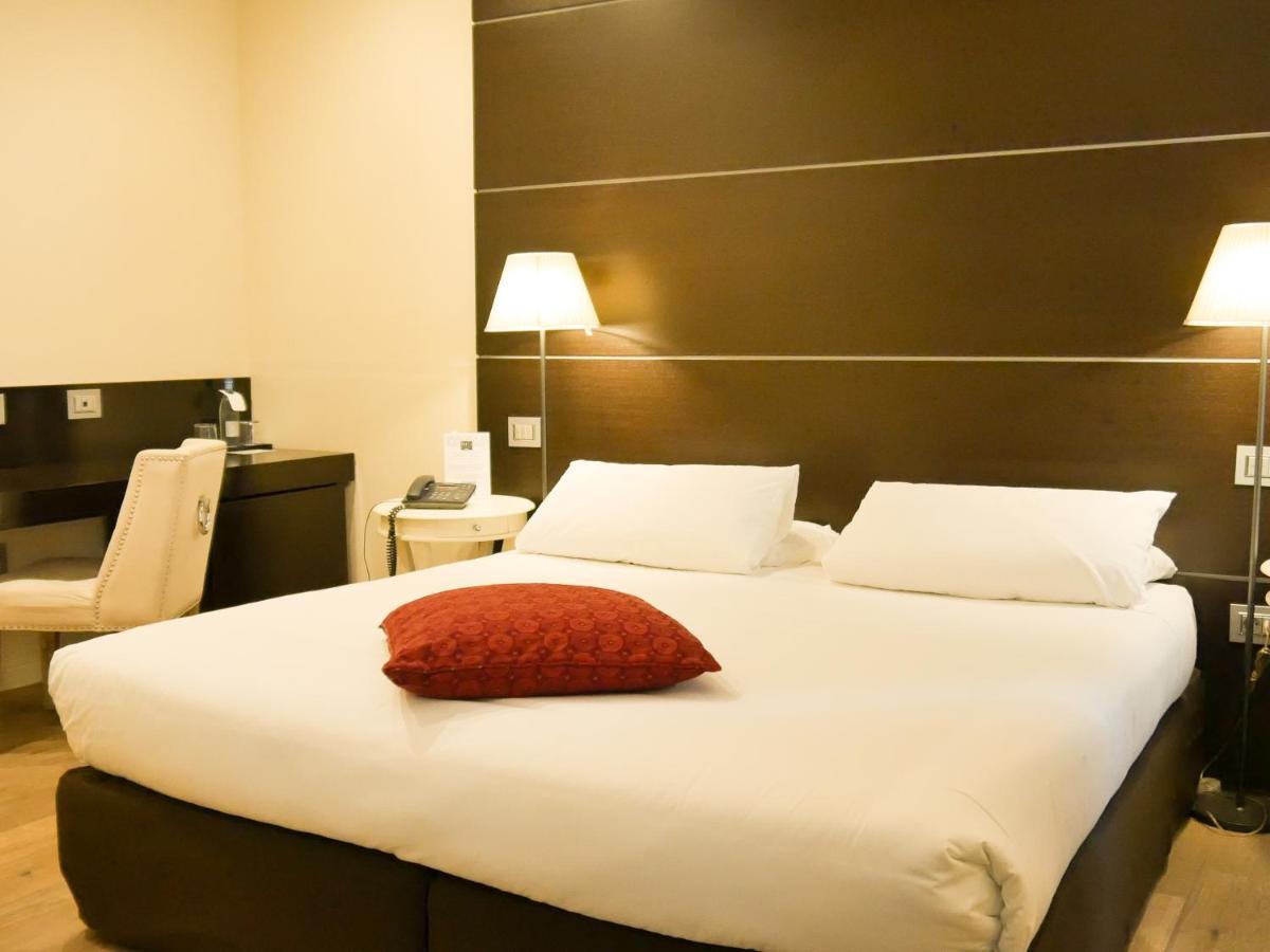 Hotel Townhouse 33 4*