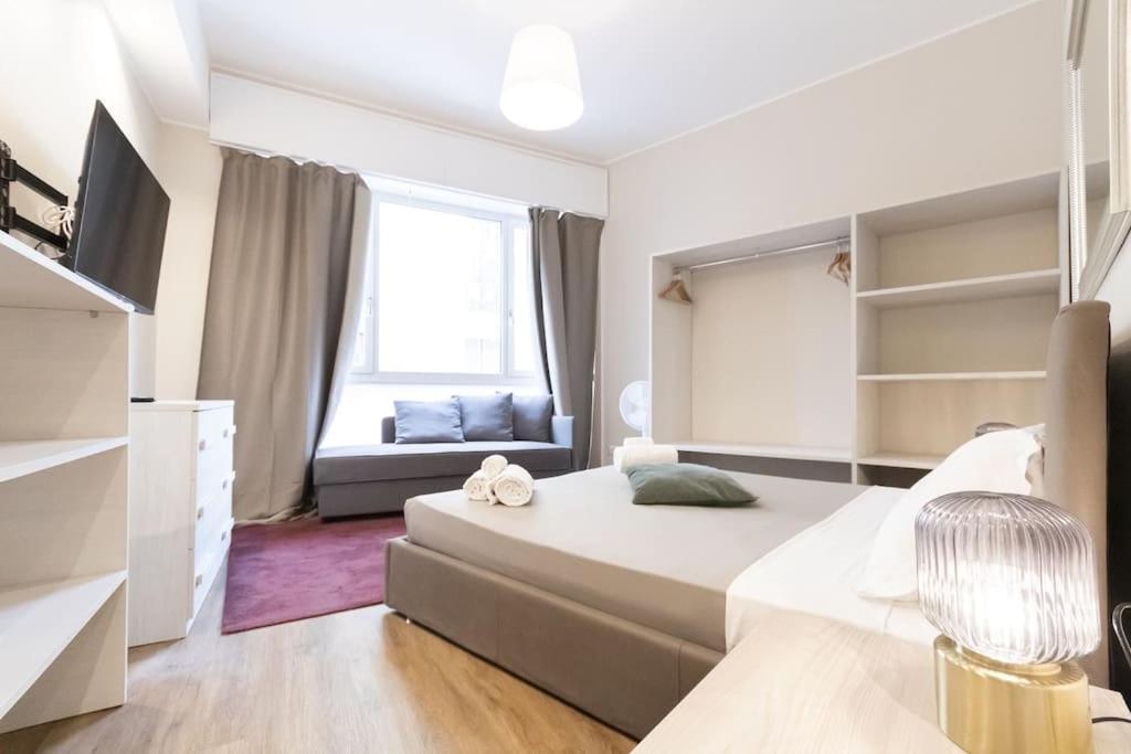 Santa Maria Valle 1 Apartment Milan