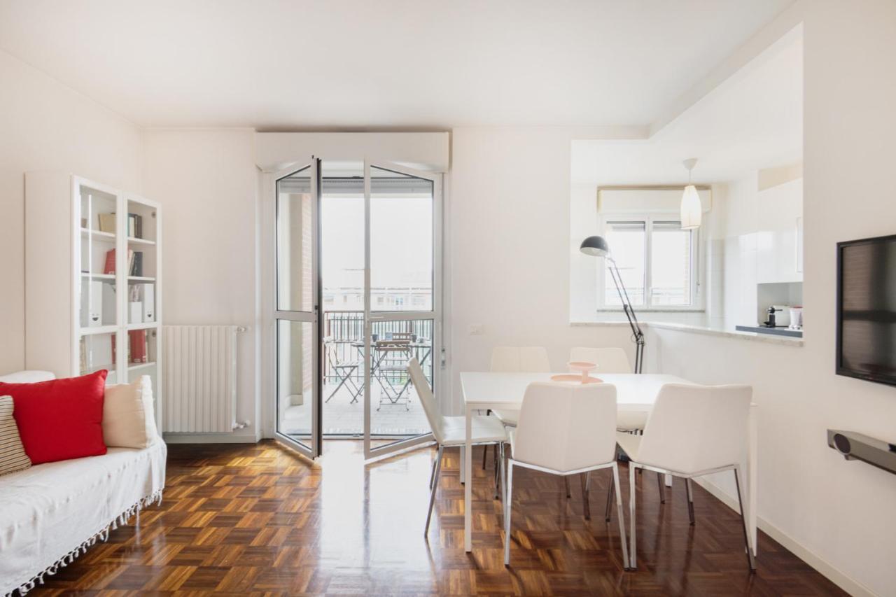Easylife - Accogliente Dimora Con Balcone Apartment Milan