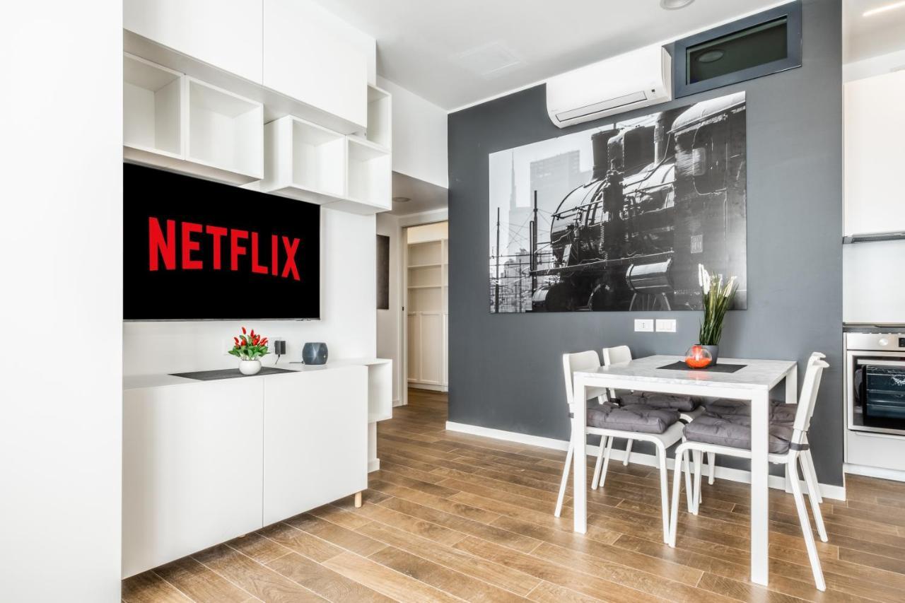 City Life House-red San Siro & Duomo Apartment Milan