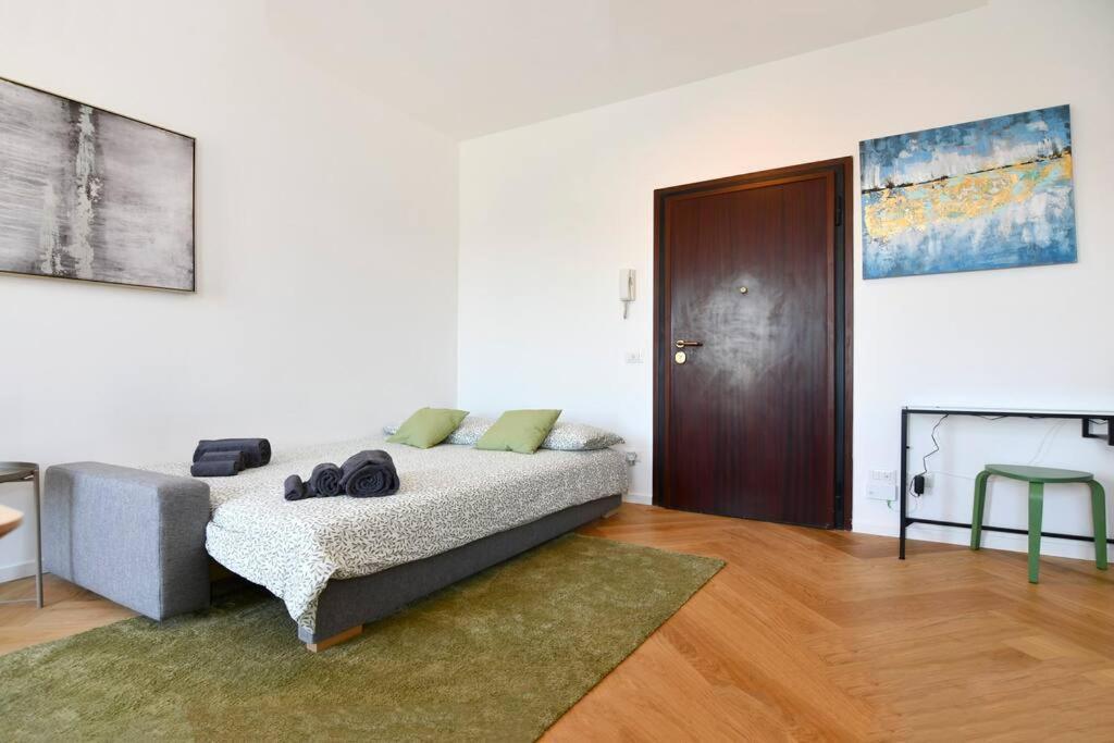 Apartment Luminoso Bilocale Con Terrazzino Milan