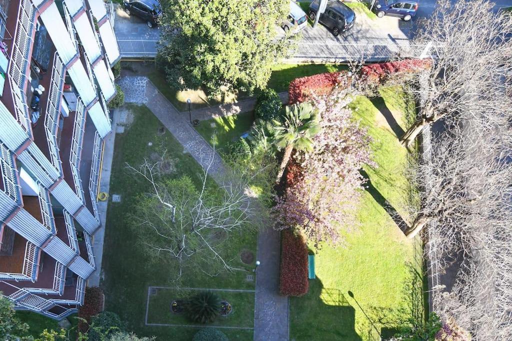 Luminoso Bilocale Con Terrazzino Apartment Milan