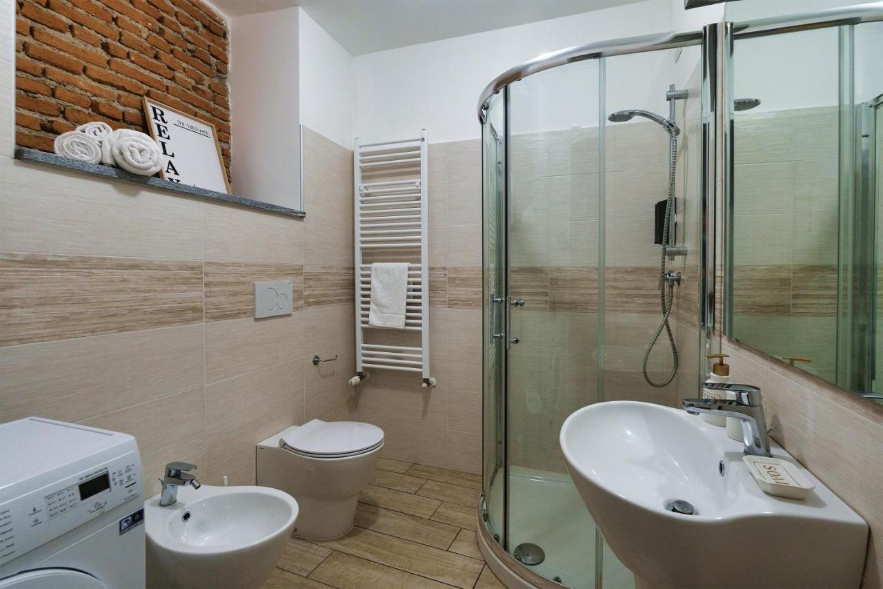 Apartment Ambrogio's Nest - Modern Close To Cadorna Station Milan
