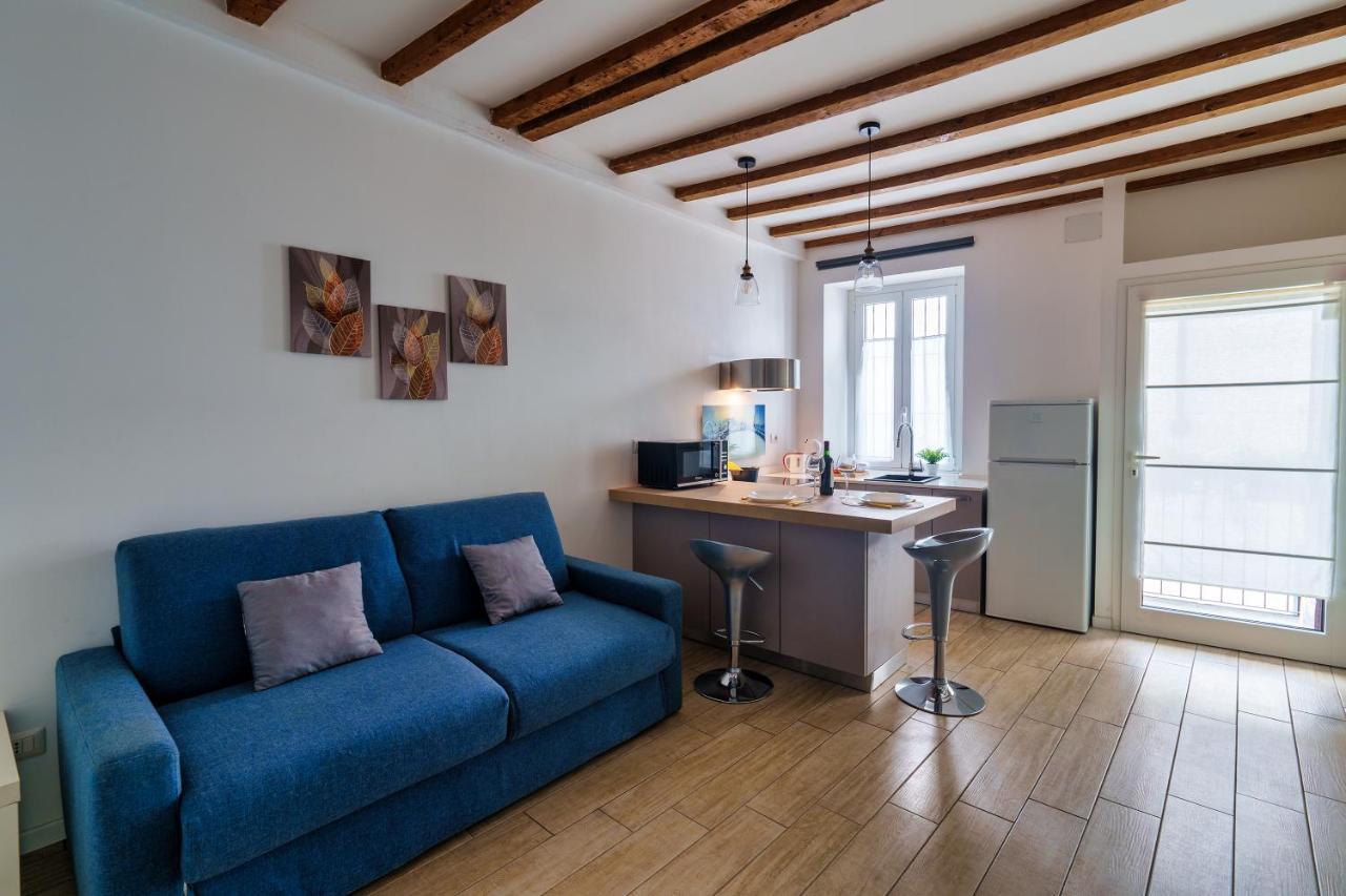 Apartment Ambrogio's Nest - Modern Close To Cadorna Station Milan
