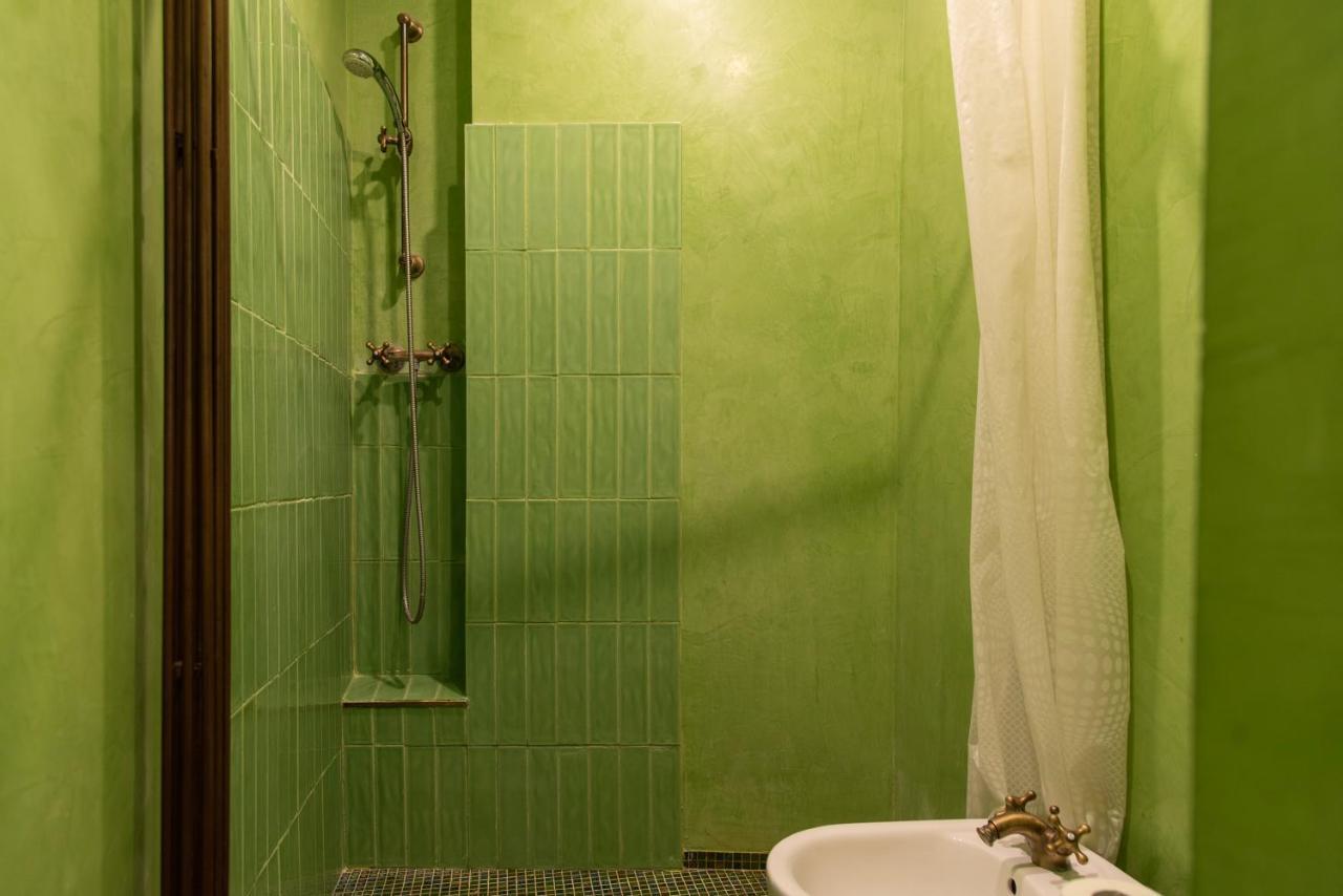 Apartment Youhosty - Ugo Bassi Milan